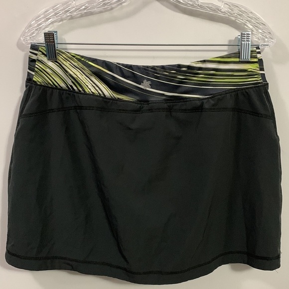 Tek Gear DryTEK Faux Wrap Skort, size Large, good condition. - Picture 5 of 6